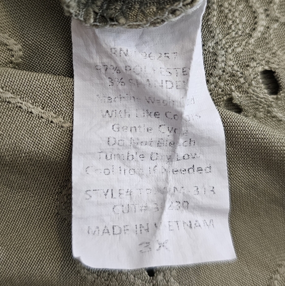 Preseption Women's 3x Peasant Style Ruffleed 3/4 Sleeves & Hem Sage Green - Picture 5 of 5